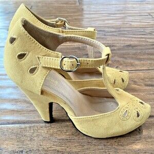 Modcloth Zest is History Womens Mustard Suede Heels T-strap sz 5 Retro